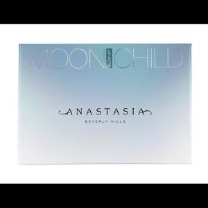 Anastasia Beverly Hills moonchild glowkit